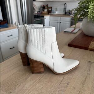 NWOT Cream Marc Fisher Ankle Booties